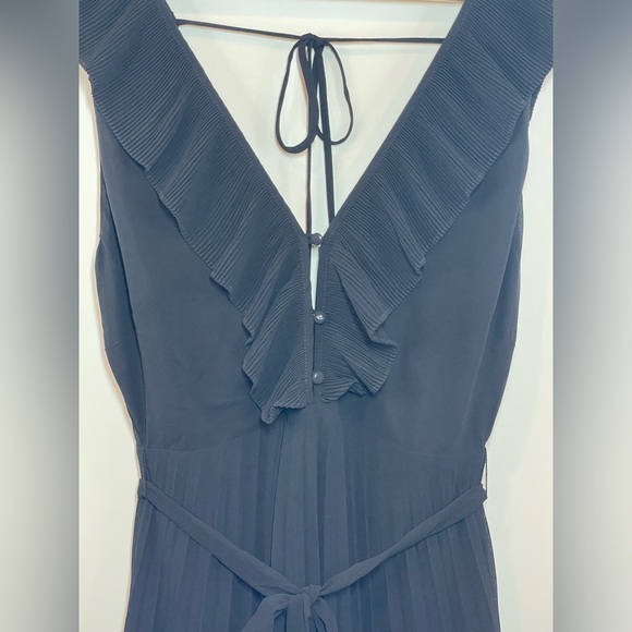 NWT Lulu’s Loved By You Black Ruffled Pleated Chiffon Maxi Dress Size Medium - Picture 9 of 16
